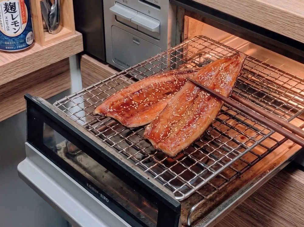 サンマの開きを焼く
