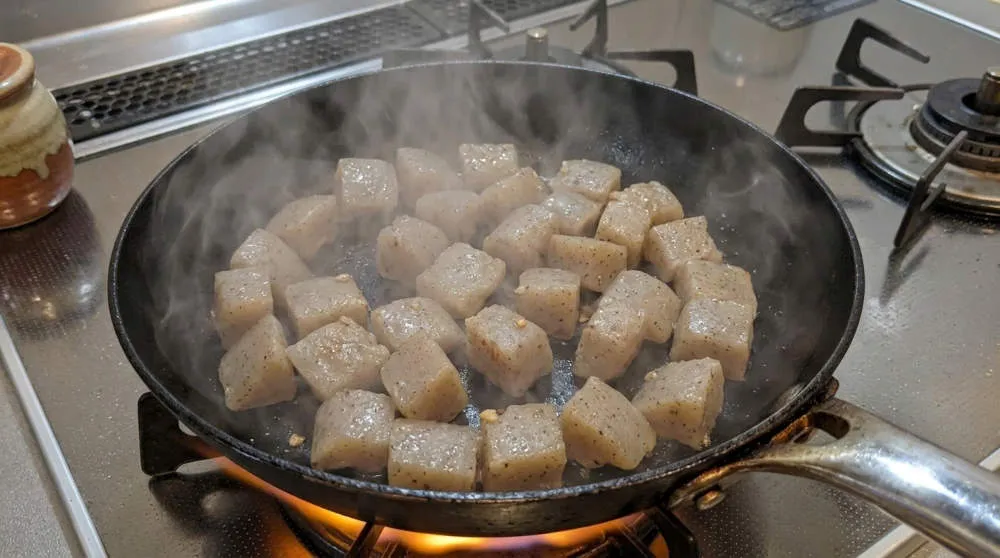 こんにゃくを炒める
