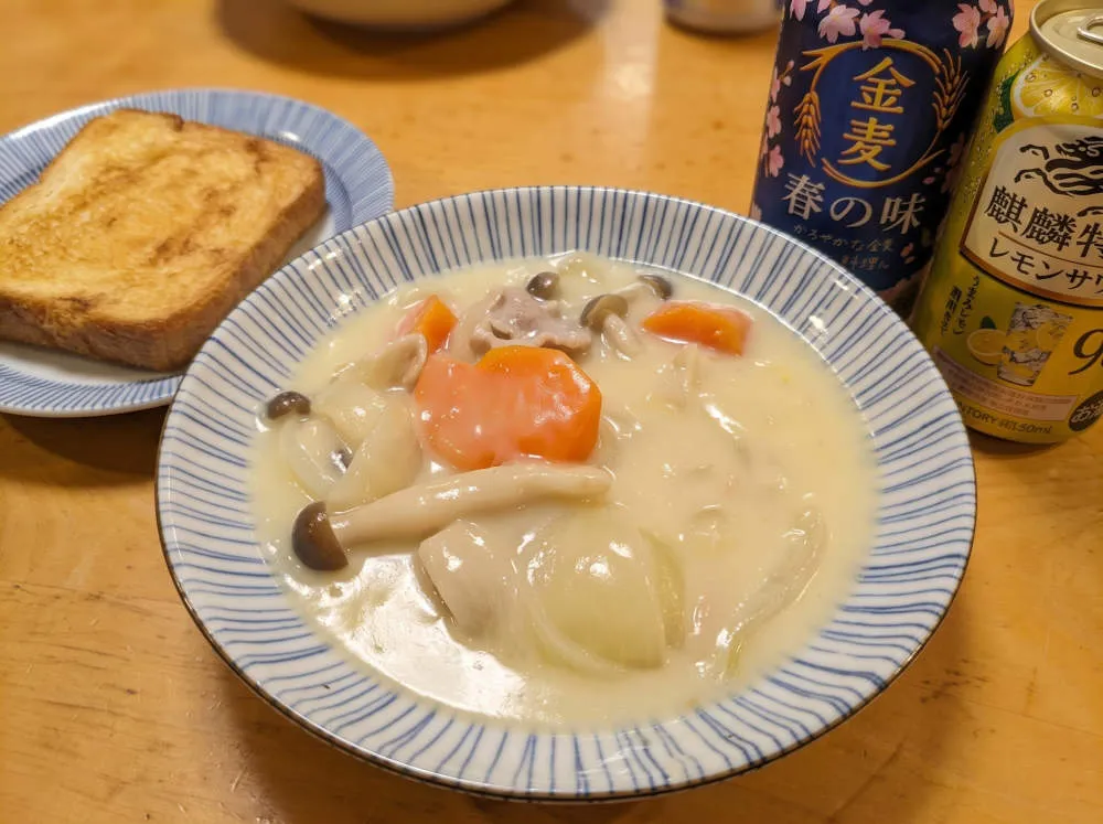 具だくさんクリームシチュー 完成