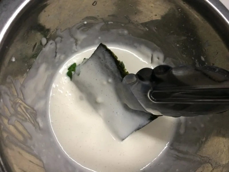 納豆の天ぷらレシピ 天ぷら液につける