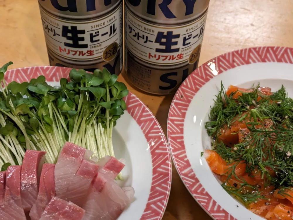 至高のおつまみ2品とサントリー生ビール