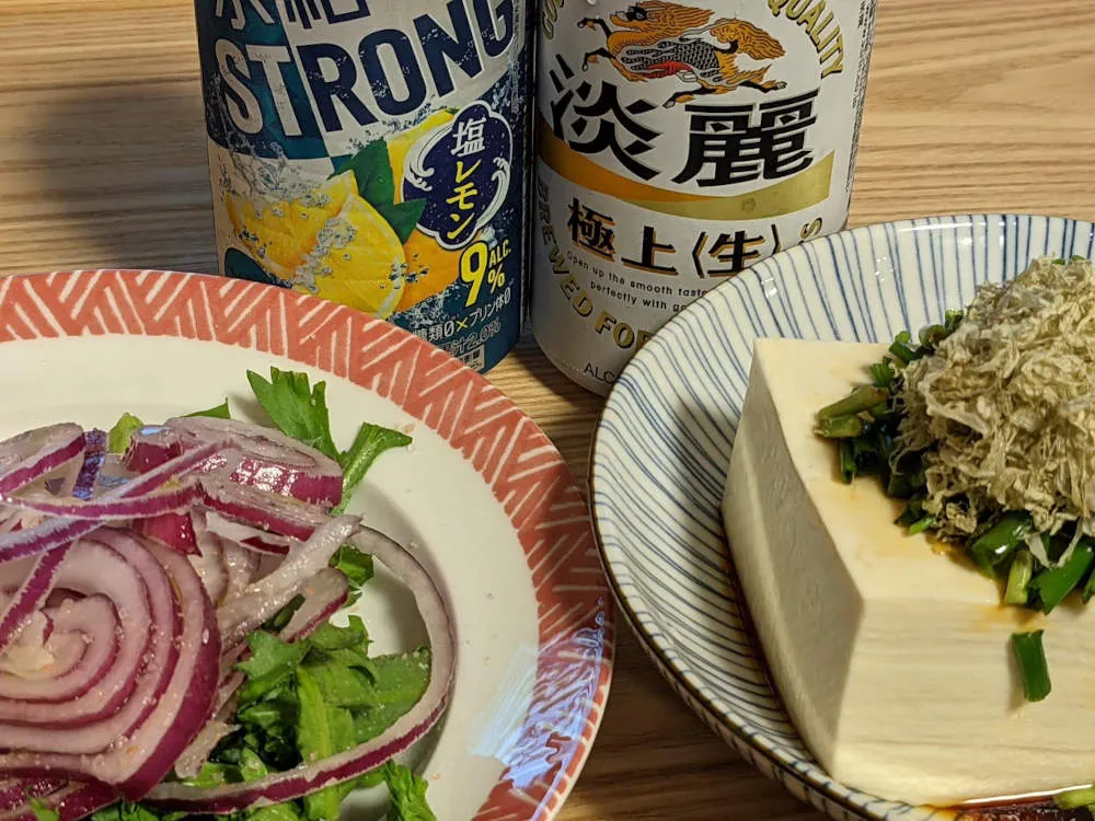 絹豆腐のおぼろ昆布＆青ネギ醤油がけ