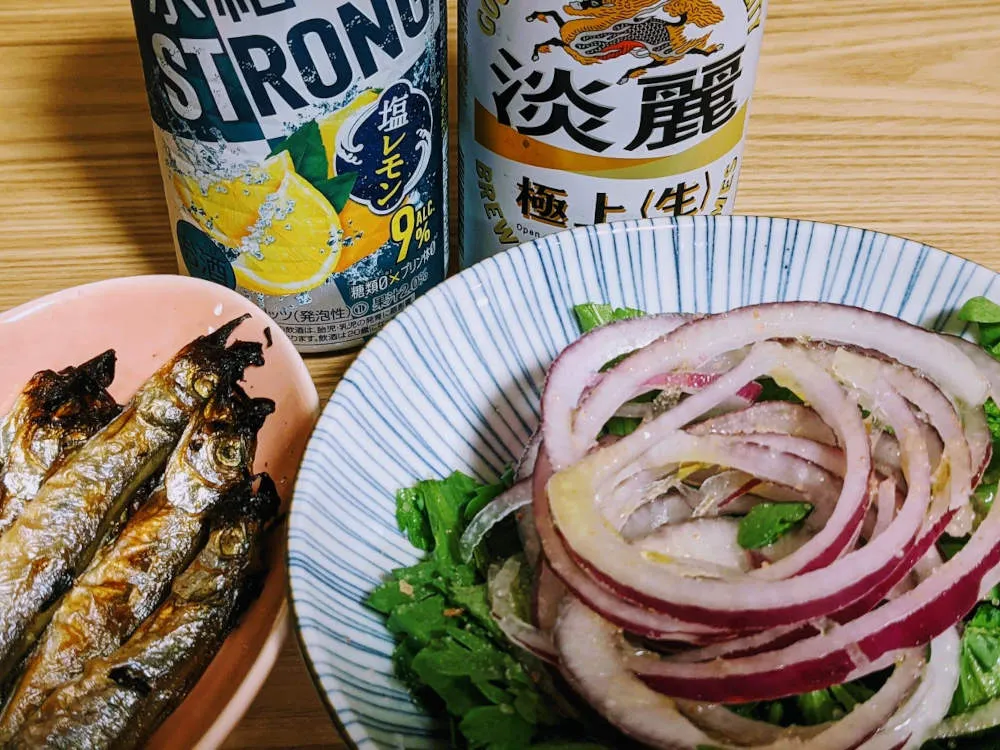 紫玉ねぎと春菊のオリーブオイル塩サラダ